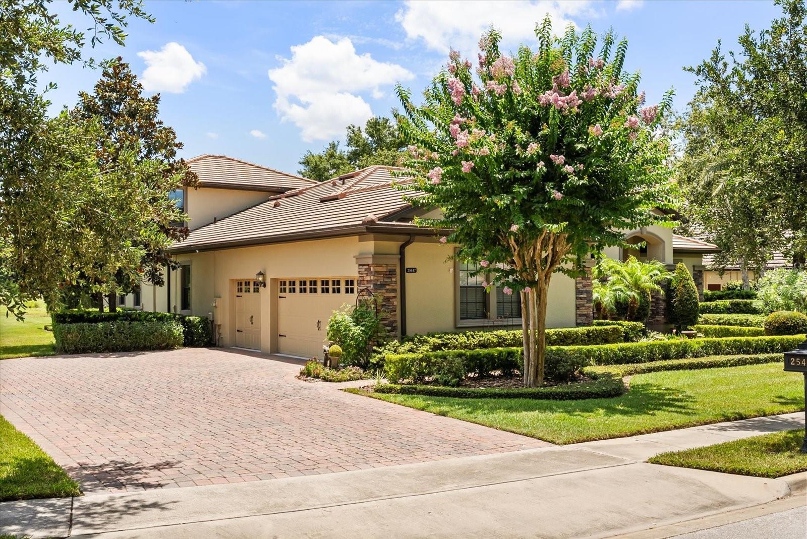 Property Photo: 25447 High Hampton Circle FL 32776