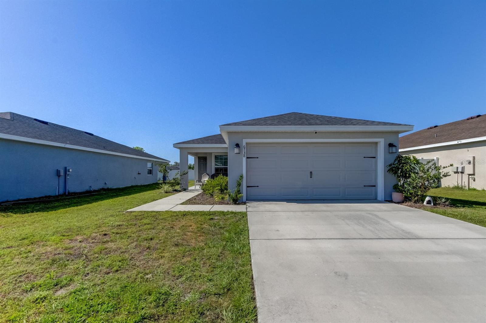 Property Photo:  6738 Hanworth Lane  FL 33541 