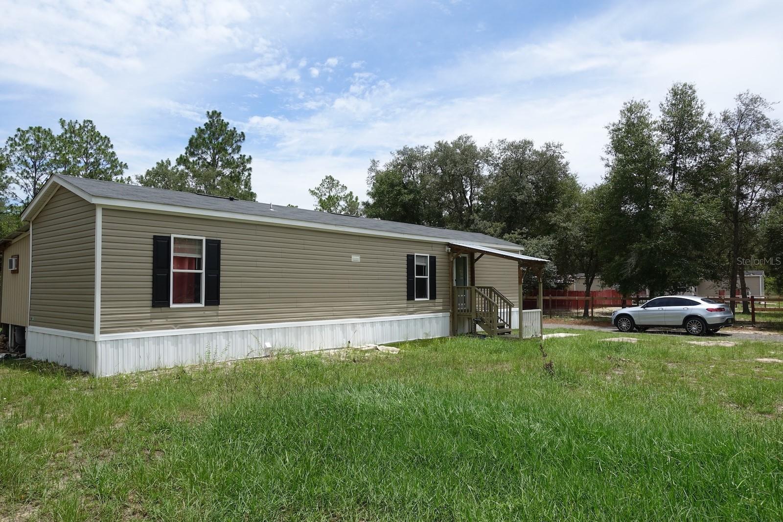 Property Photo: 4299 SW 190th Court FL 34432