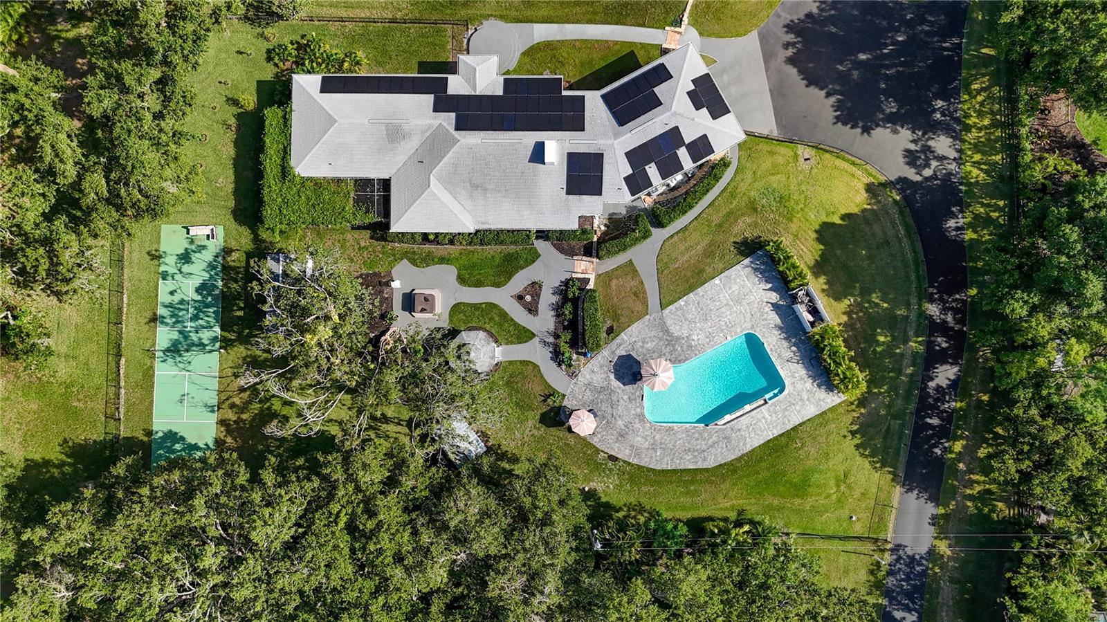 Property Photo: 3425 W Forest Lake Circle FL 34232