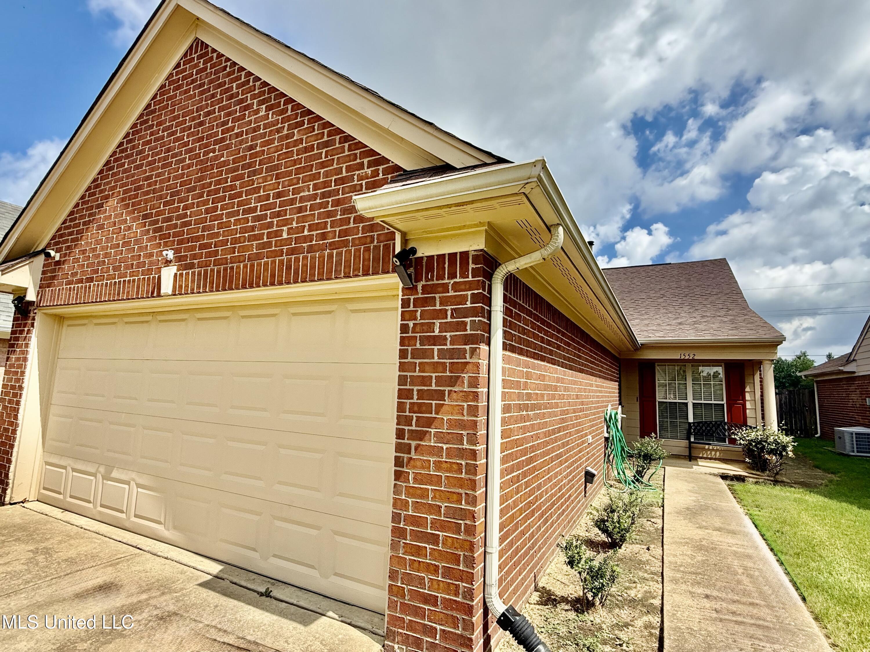 Property Photo: 1552 Central Trails Drive MS 38671