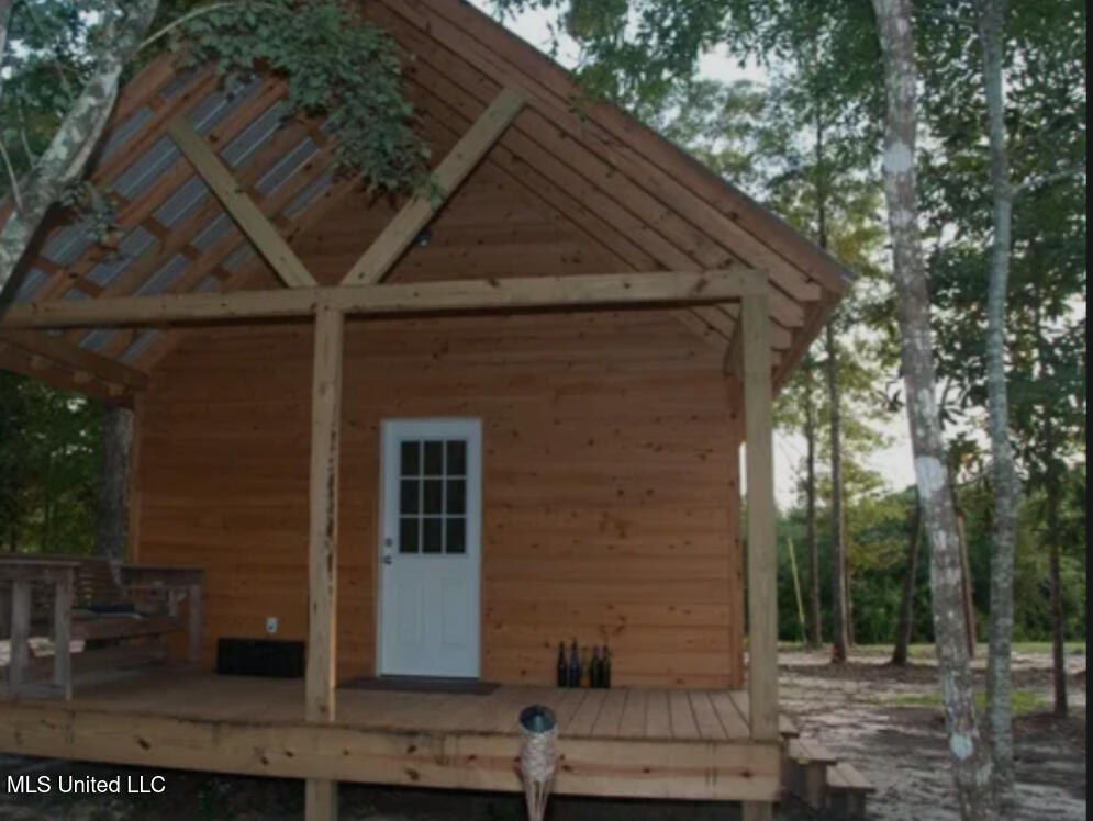 Property Photo: 5106 Vestry Road MS 39573
