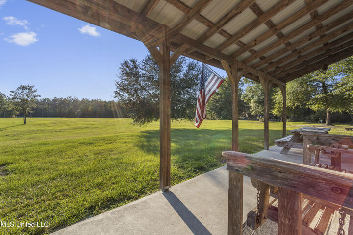 Property Photo: 5106 Vestry Road MS 39573
