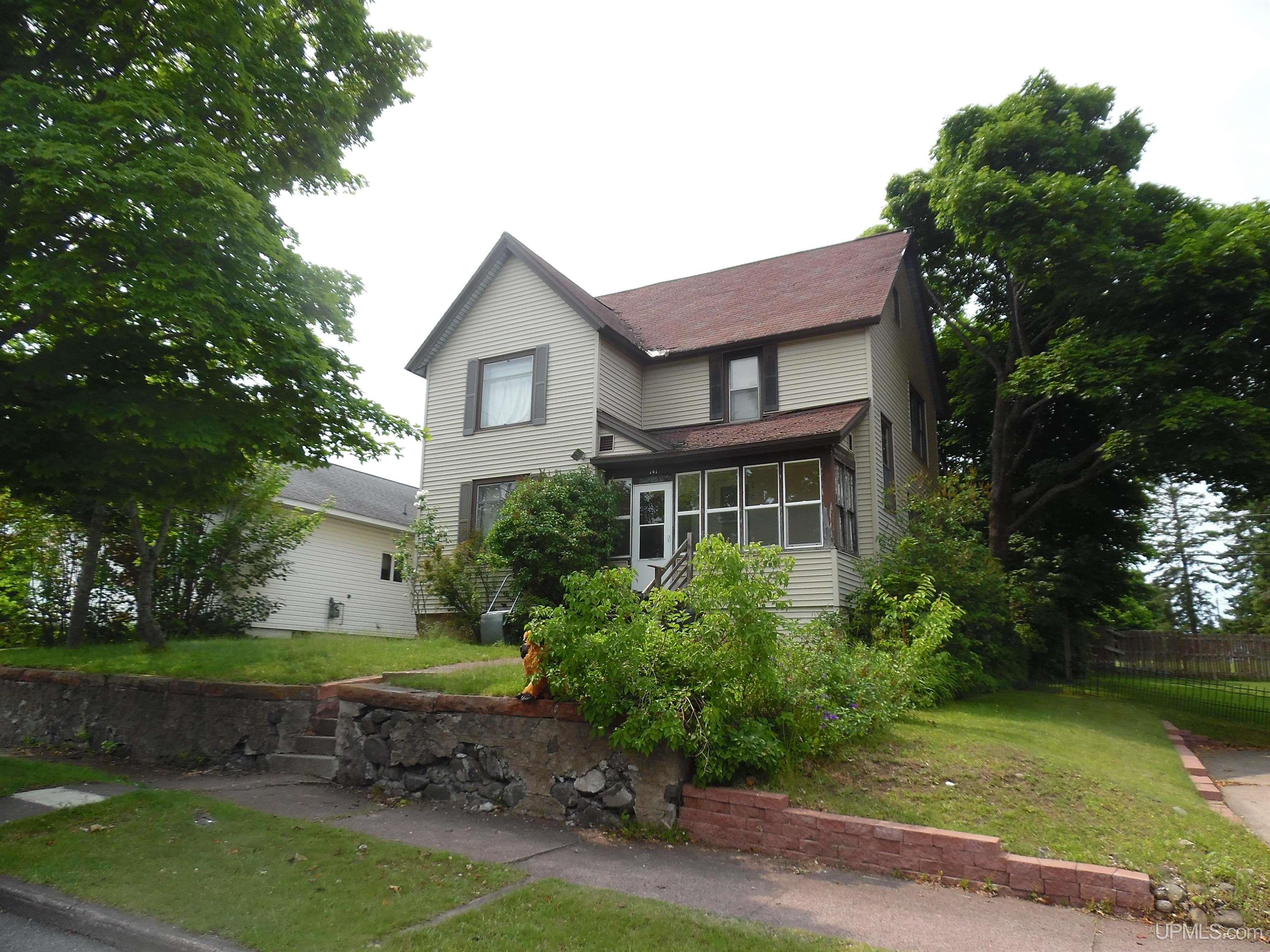 Property Photo:  141 Pewabic Street  MI 49913 