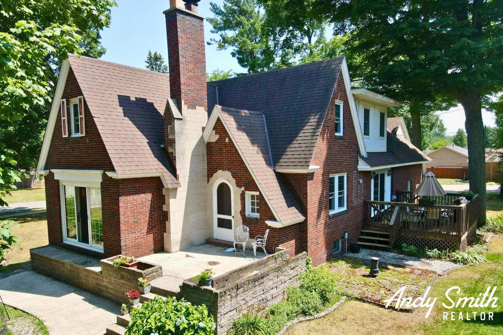 Property Photo:  868 Harvard Drive  MI 49423 