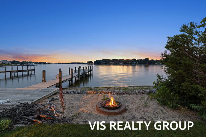 Property Photo:  537 Buena Vista Drive  MI 49456 
