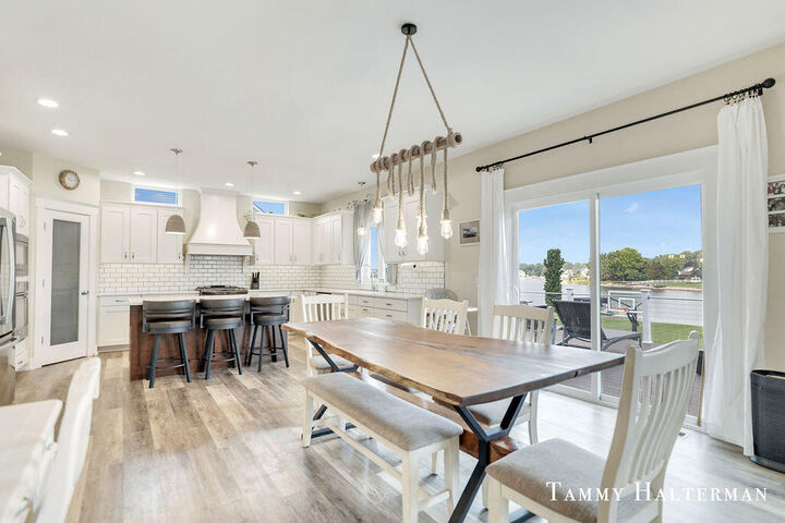Property Photo: 6129 W Bay Court MI 49426