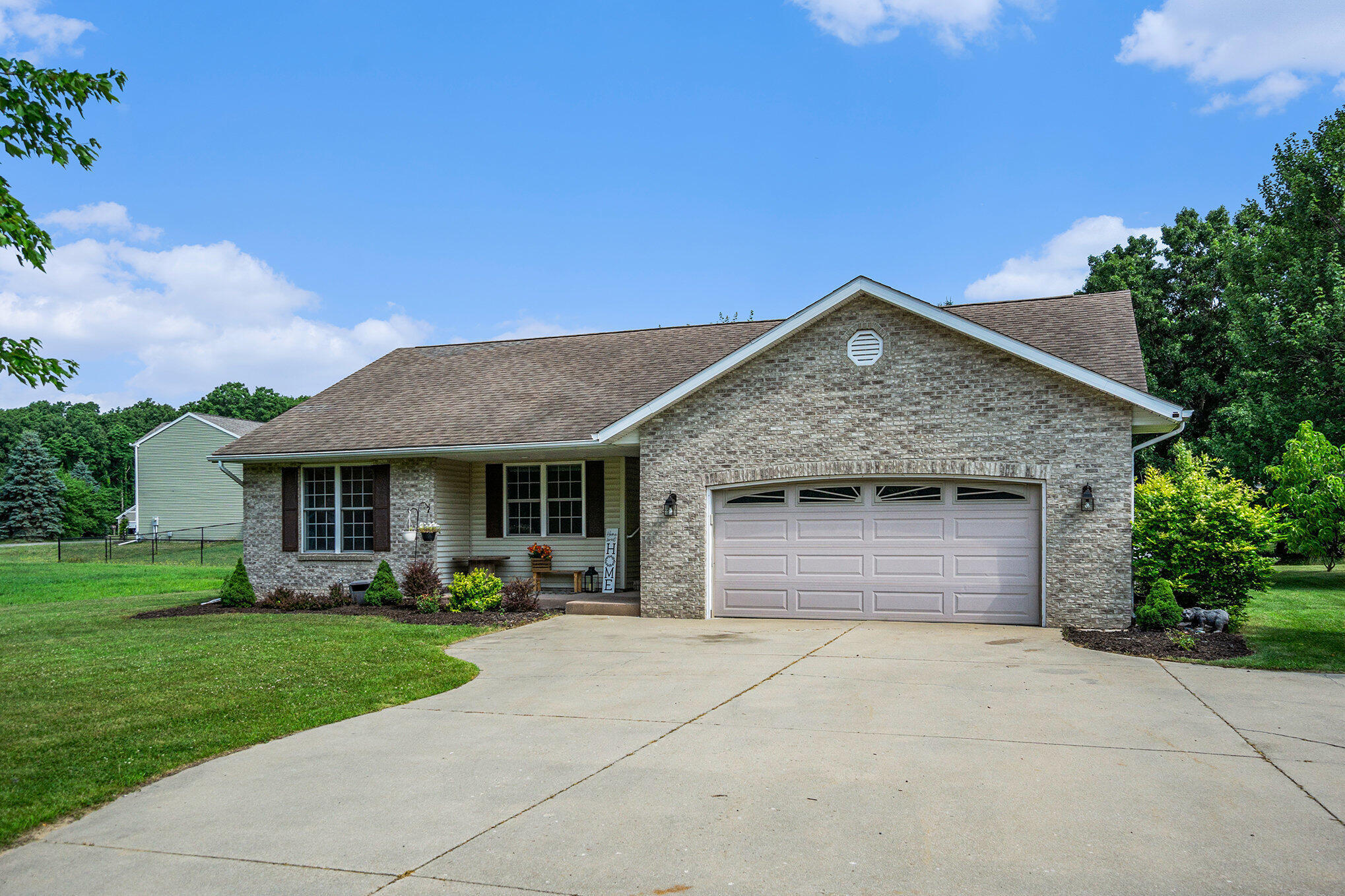 Property Photo:  32076 Valewood Lane  MI 49055 