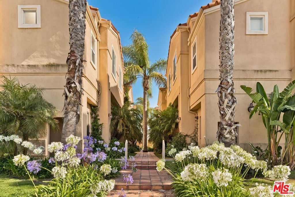 1630 E Palm Avenue 5  El Segundo CA 90245 photo