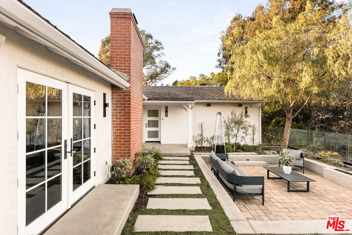 Property Photo:  12417 Mulholland Drive  CA 90210 