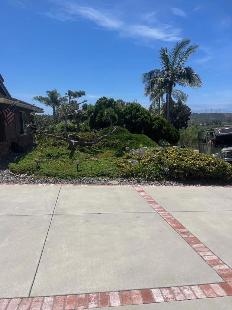 Property Photo: 4906 Via Hinton CA 92008