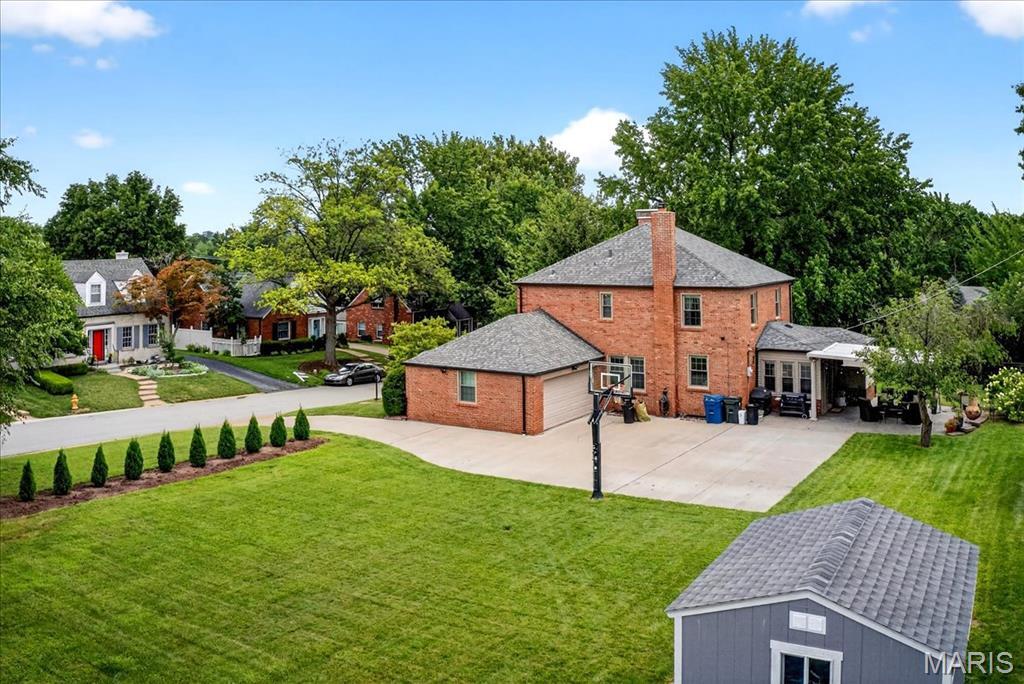 Property Photo: 42 Hanley Downs MO 63117