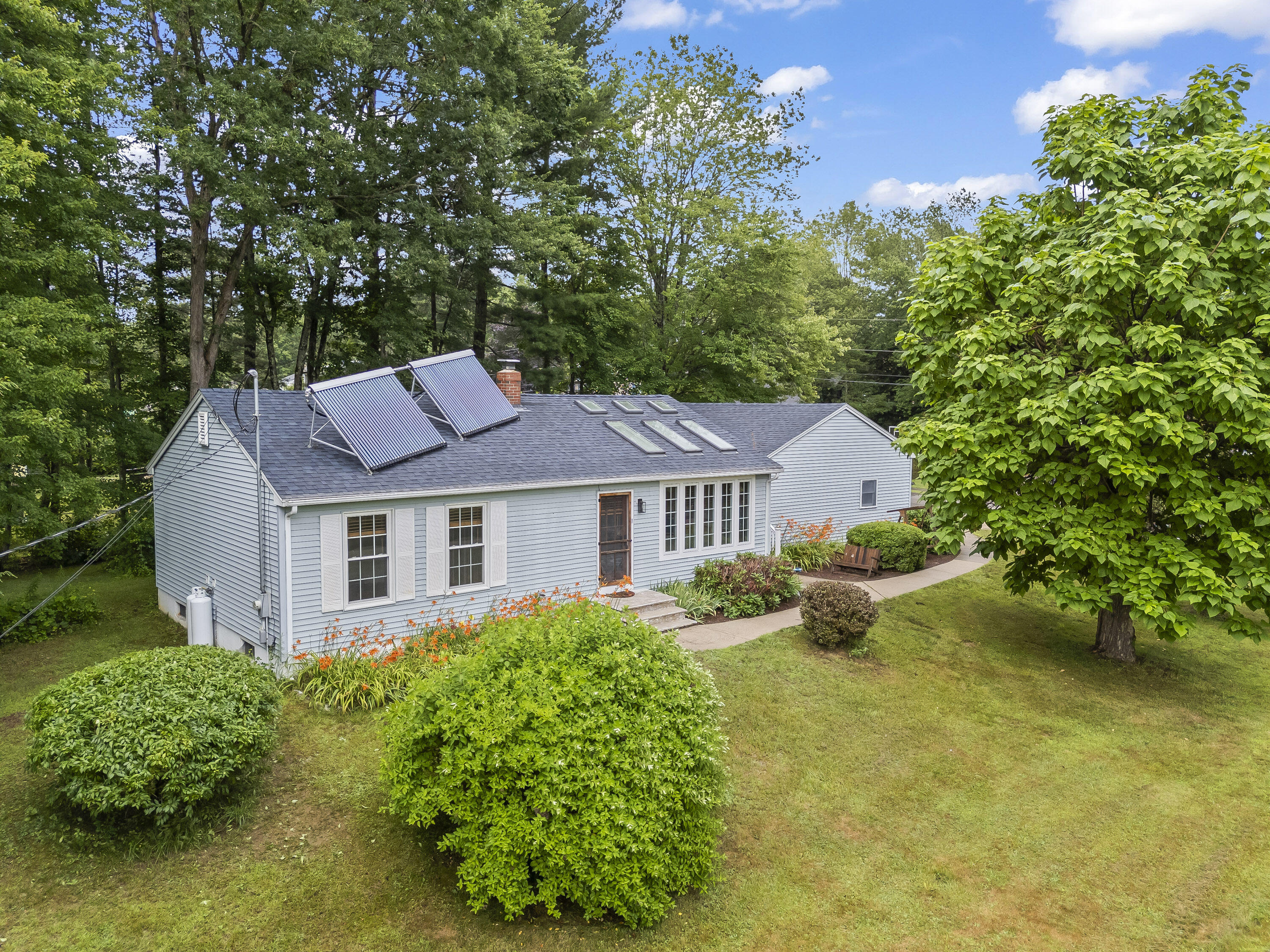 Property Photo:  1 Springtree Lane  ME 03908 