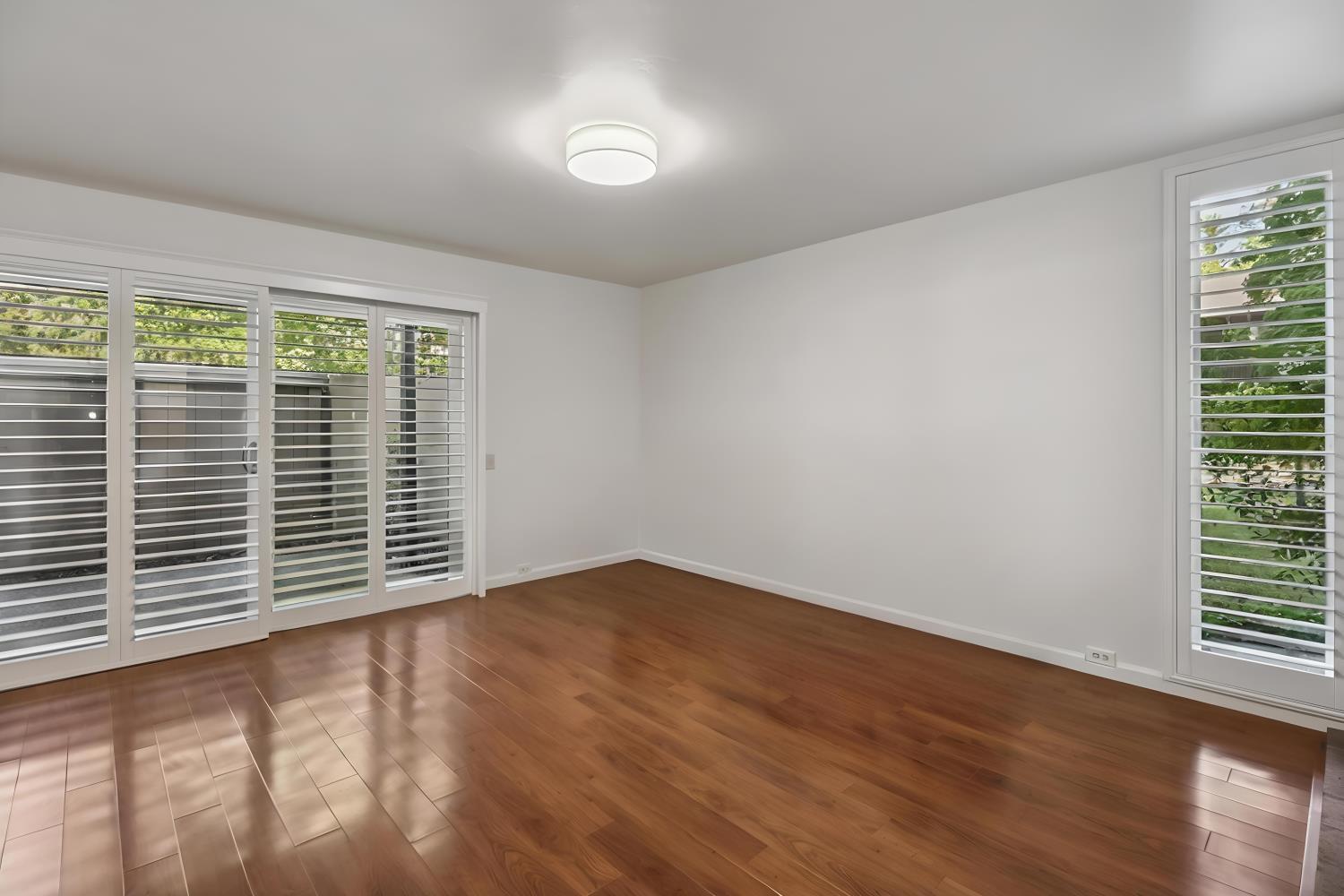 Property Photo: 608 Woodside Sierra 5 CA 95825
