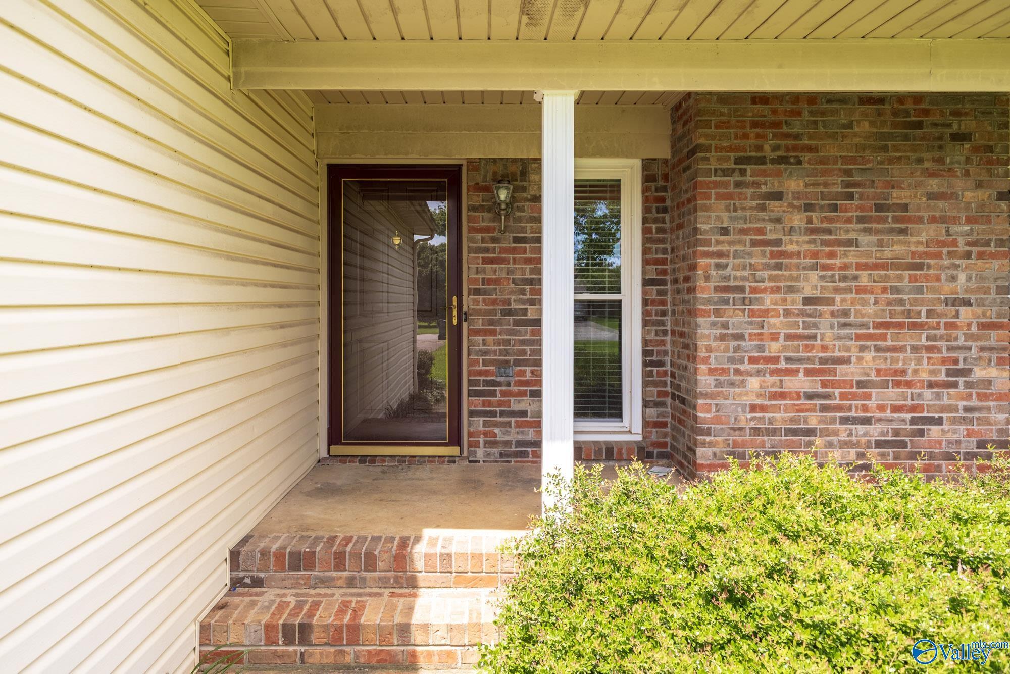 Property Photo: 521 Bell Circle AL 35811