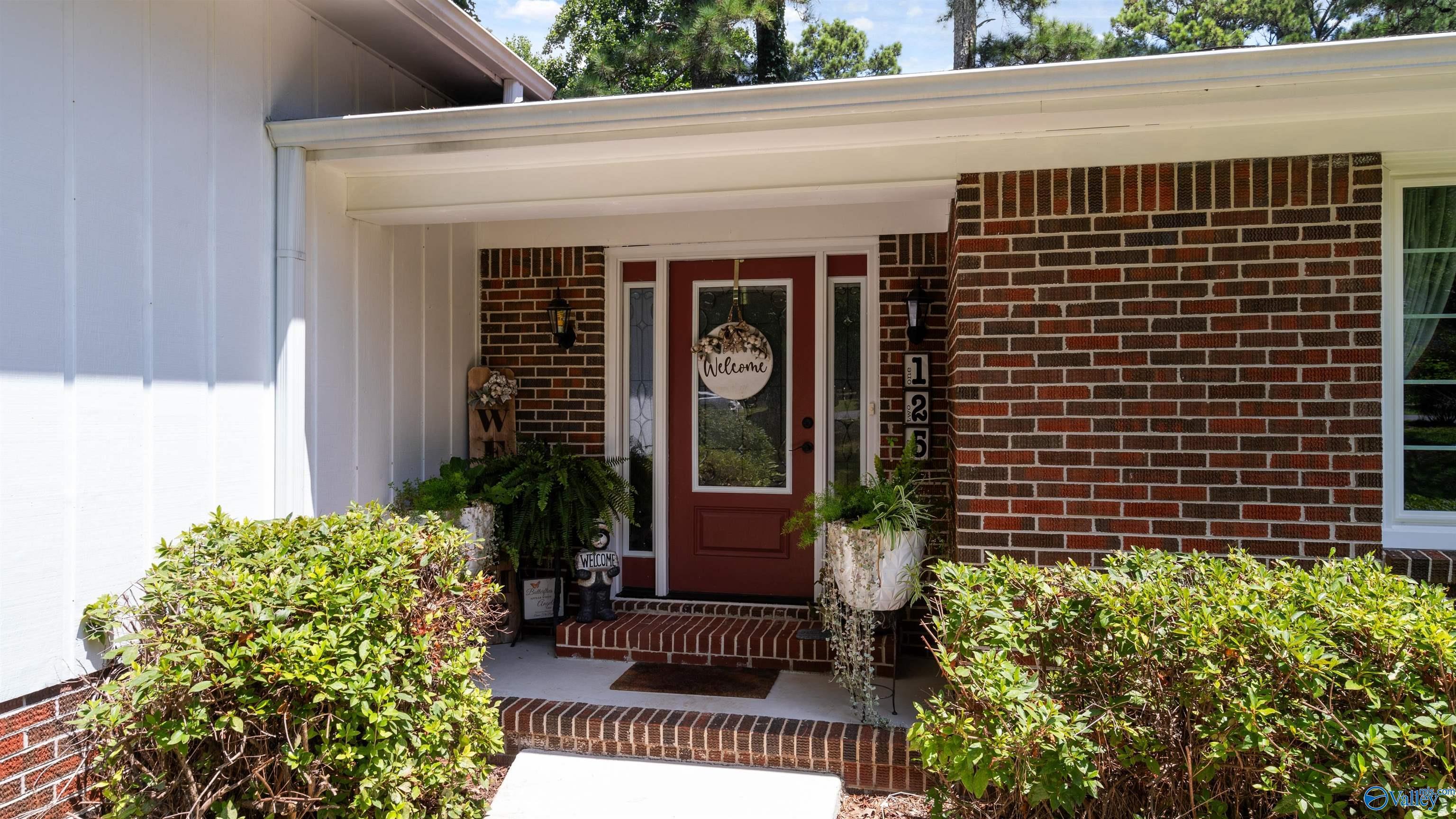 Property Photo:  125 Windy Hill Road  AL 35906 