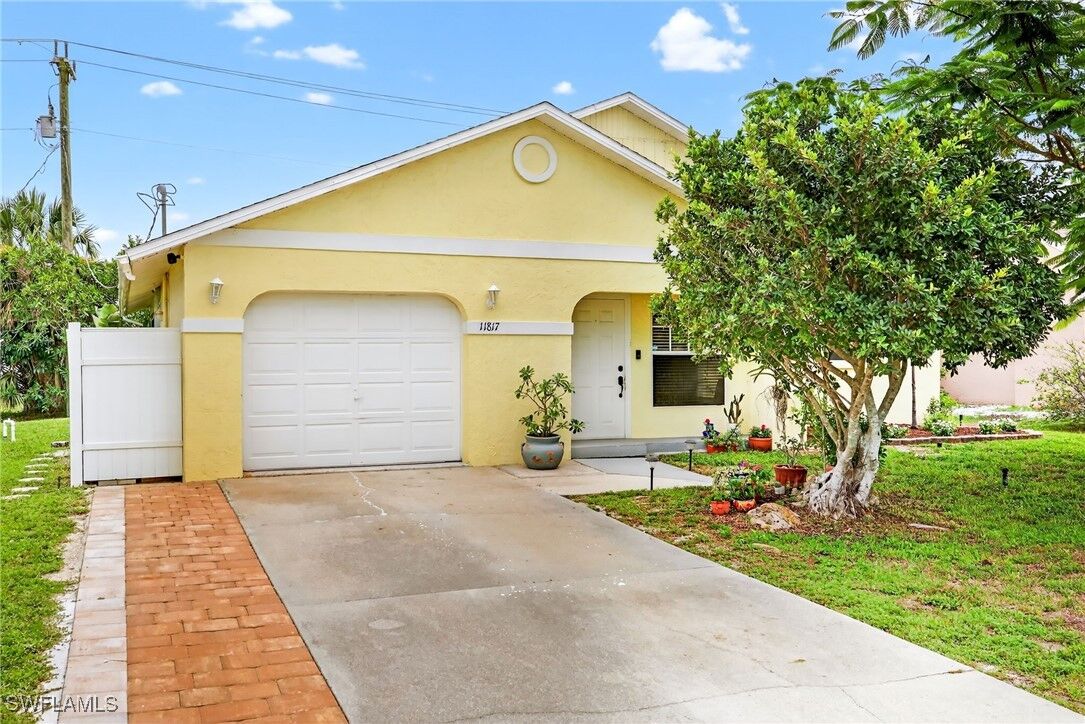 Property Photo:  11817 Forest Mere Drive  FL 34135 