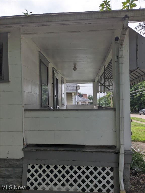 Property Photo:  665 Hudson Avenue  OH 44306 