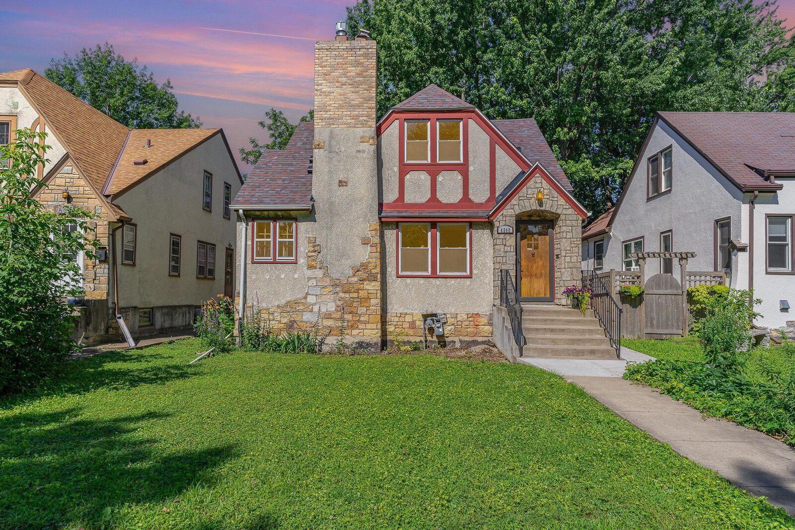 Property Photo: 4340 Oakland Avenue MN 55407