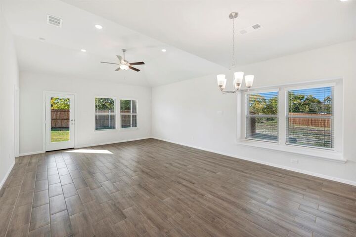 Property Photo: 499 Silent Pond Park TX 75166