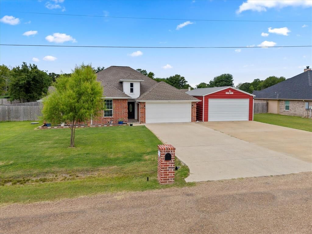 Property Photo:  109 Janice Lane  TX 75156 