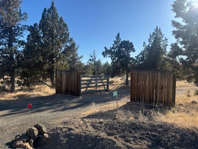 Property Photo: 13260 SW Chipmunk Road OR 97760