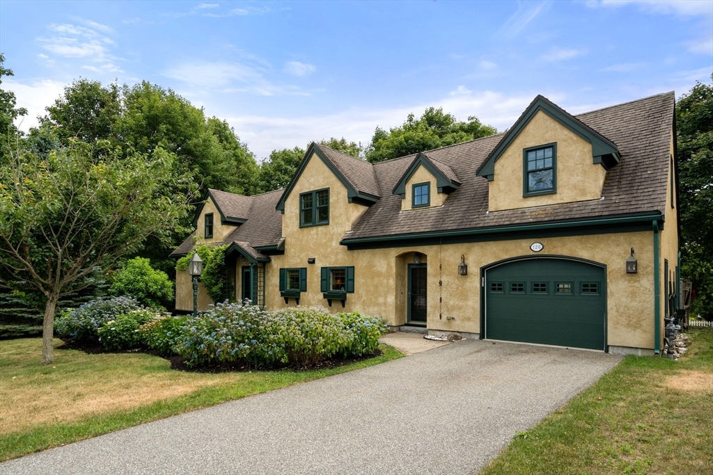 Property Photo:  126R Mount Pleasant Avenue  MA 01930 