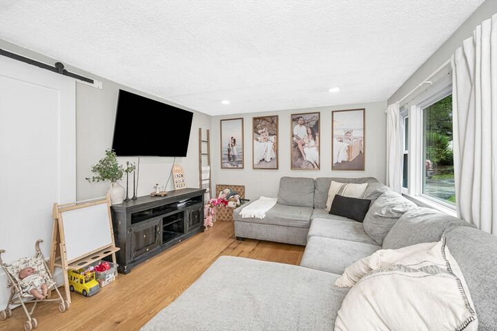 Property Photo:  454 Middlesex Tpk  MA 01821 