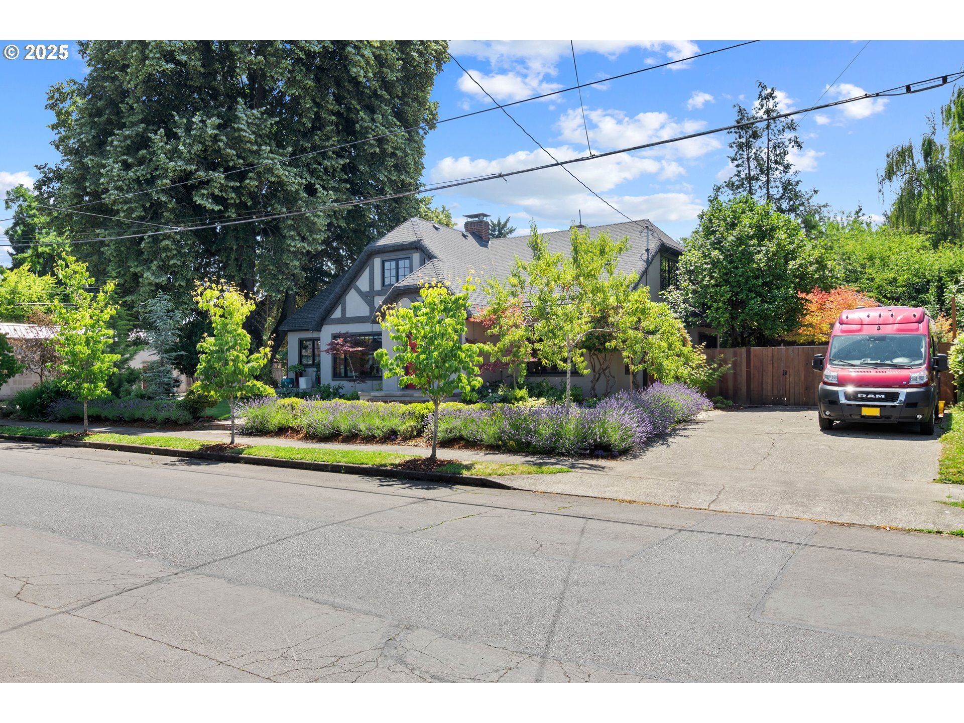 Property Photo: 7710 N Jersey St OR 97203
