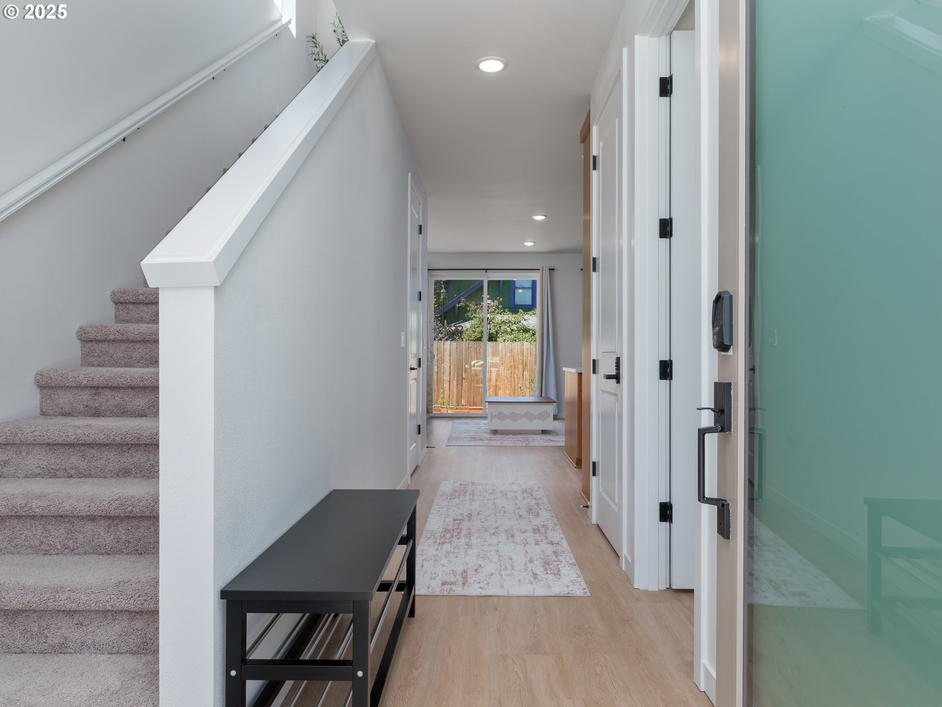 Property Photo: 817 NE 94th Ave OR 97220
