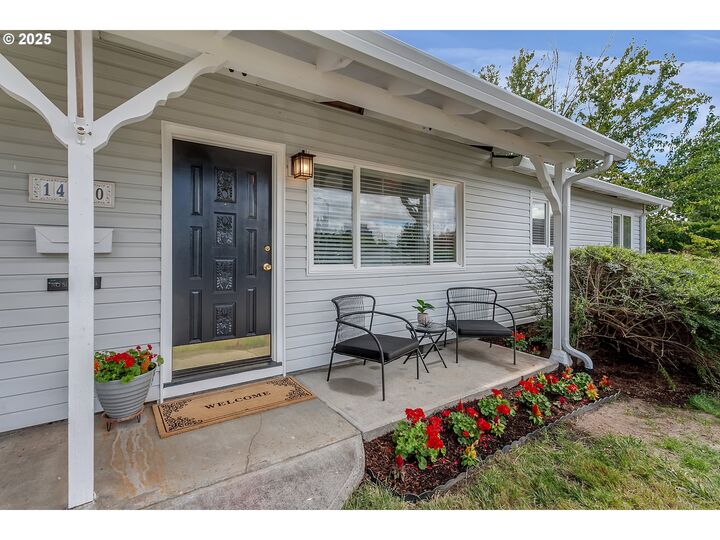Property Photo:  14130 SW Furlong Ct  OR 97005 