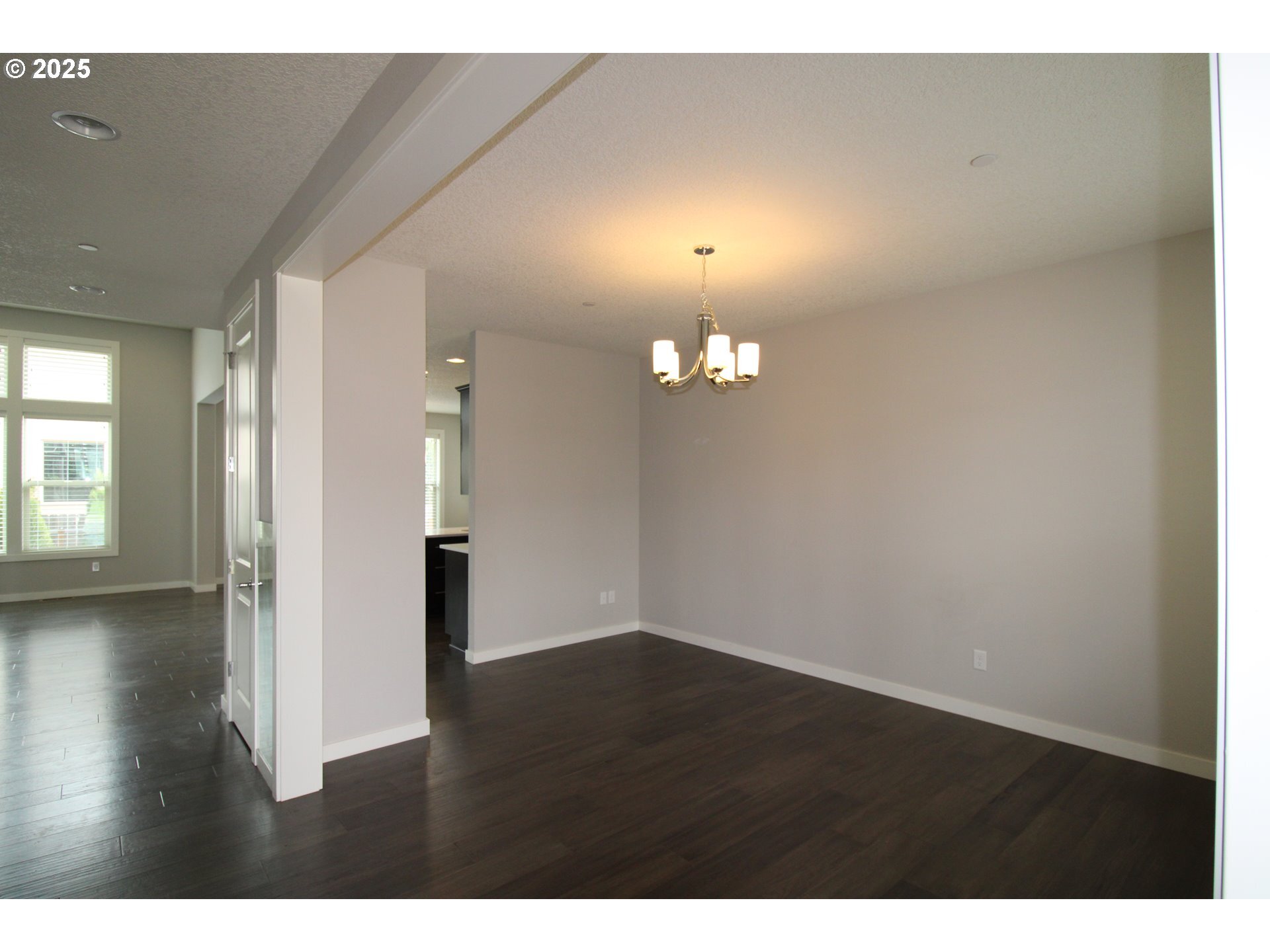 Property Photo: 4014 NE Tacoma Ct WA 98607