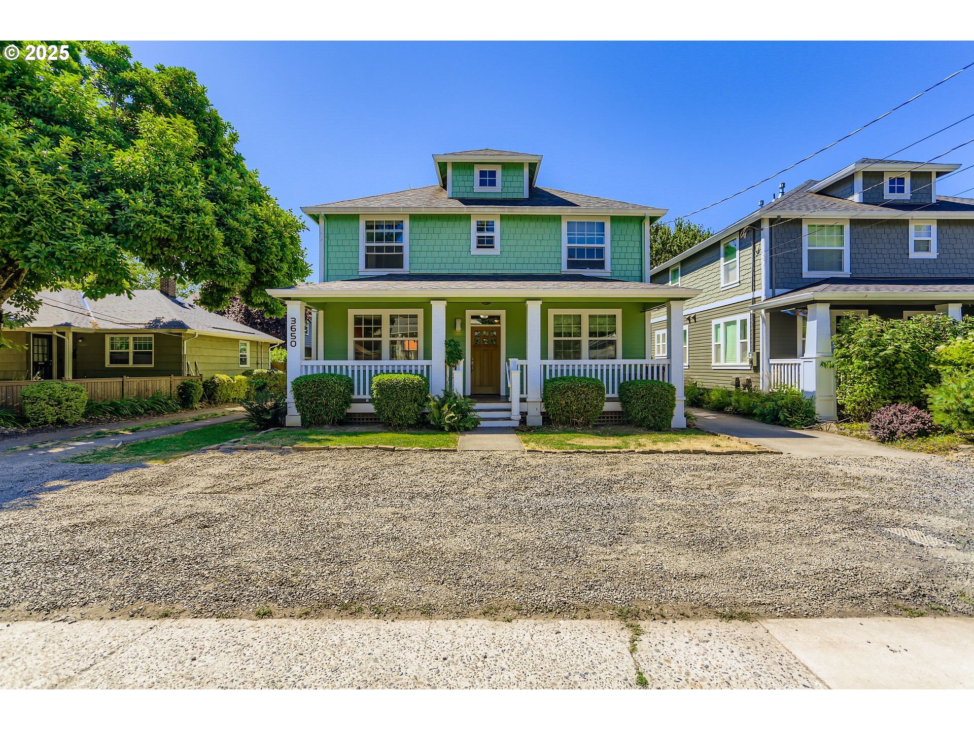 Property Photo: 3650 SE Tenino St OR 97202