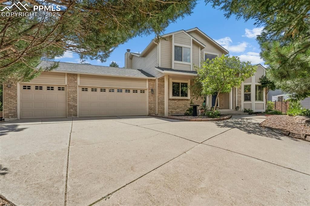 Property Photo:  10 Lowick Drive  CO 80906 