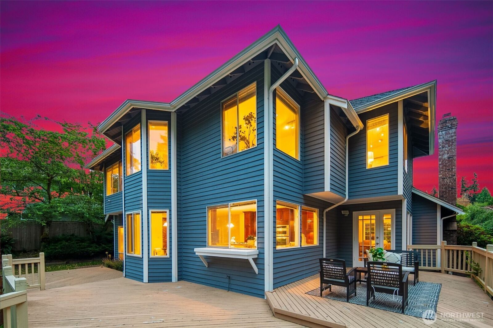 Property Photo:  16116  68th Avenue W  WA 98026 