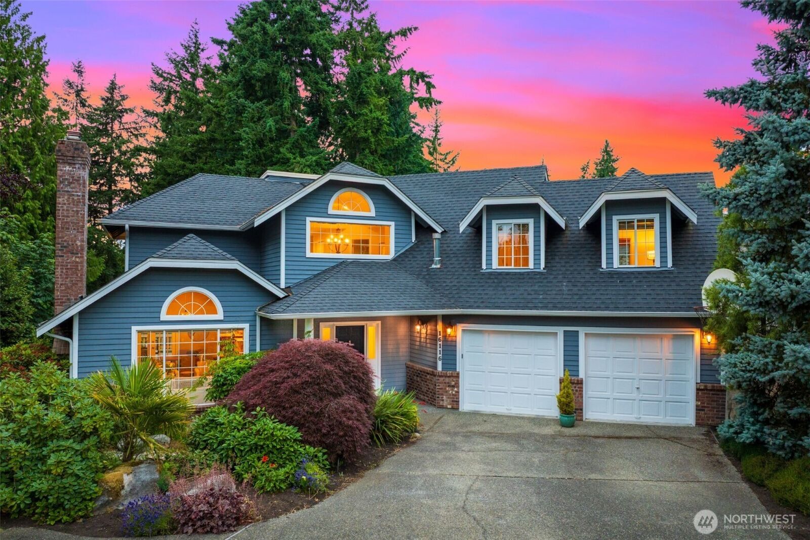 Property Photo: 16116 68th Avenue W WA 98026