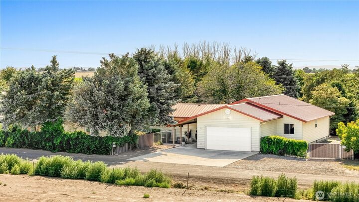 4814  Road M  NE  Moses Lake WA 98837 photo