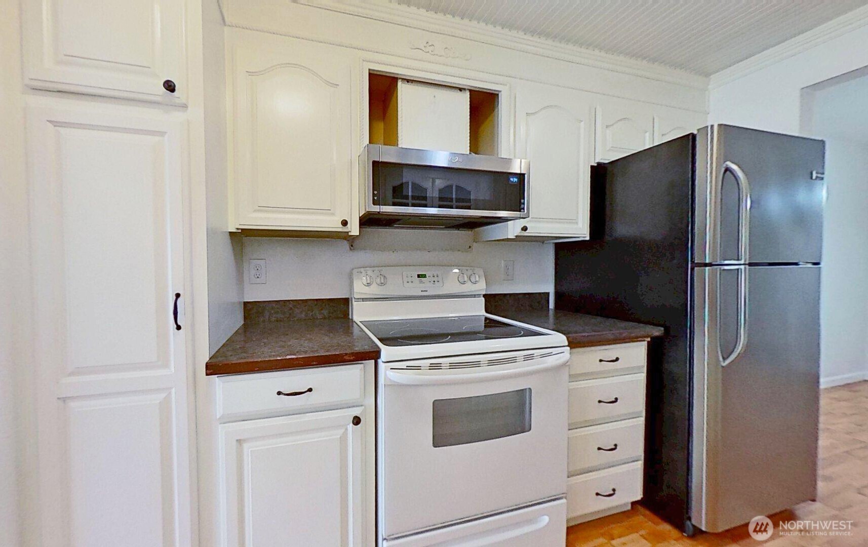 Property Photo: 3935 NE Fairway Lane 2E WA 98312