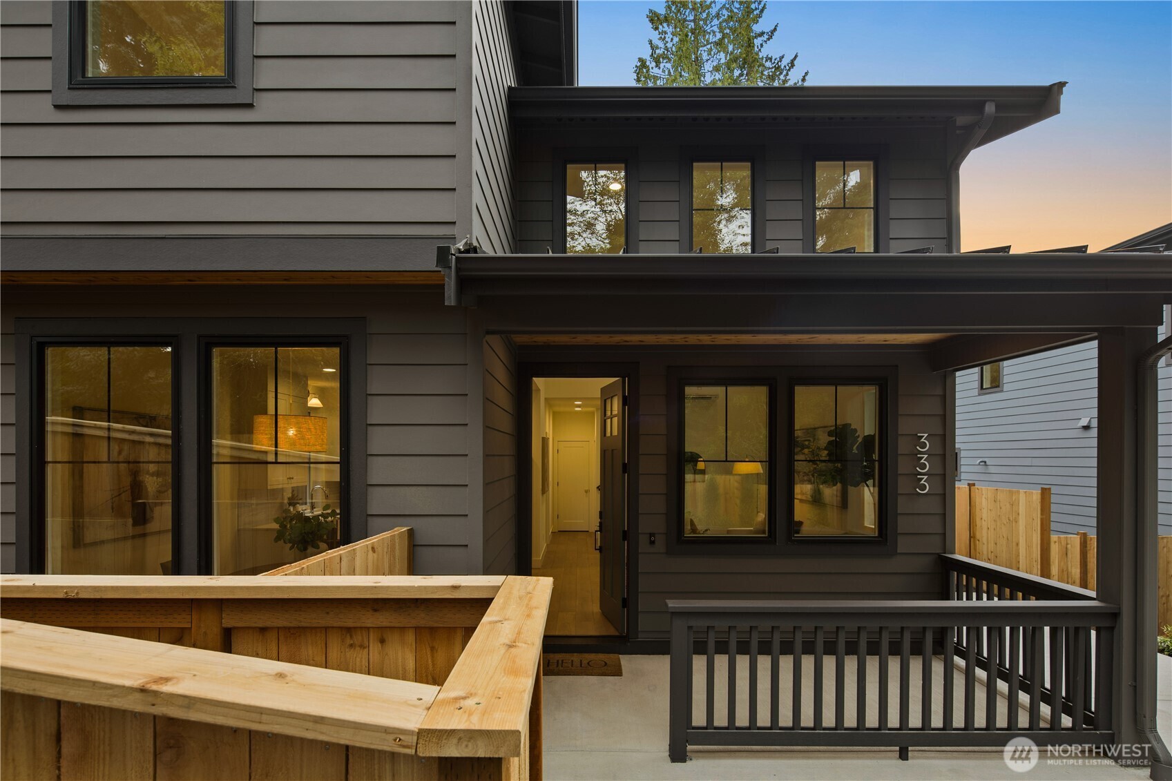 Property Photo:  333  18th Avenue  WA 98033 