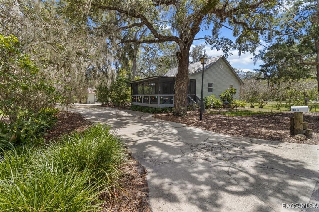 Property Photo:  10916 W Oliver Street  FL 34448 