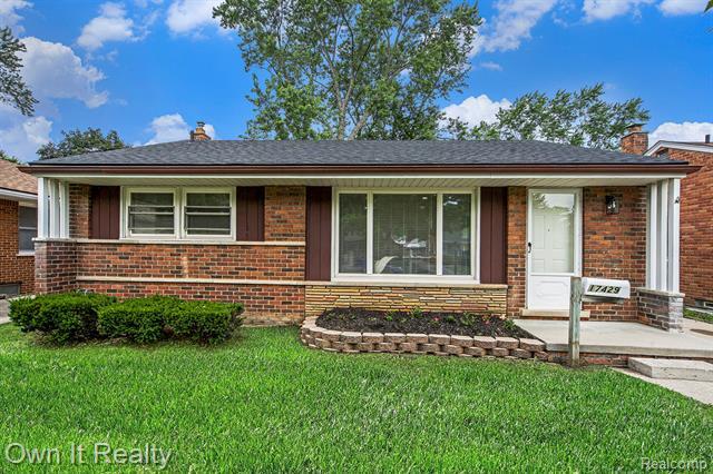 Property Photo: 17429 Fox MI 48240