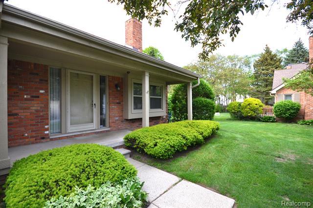 Property Photo: 2 Cornell Court MI 48124