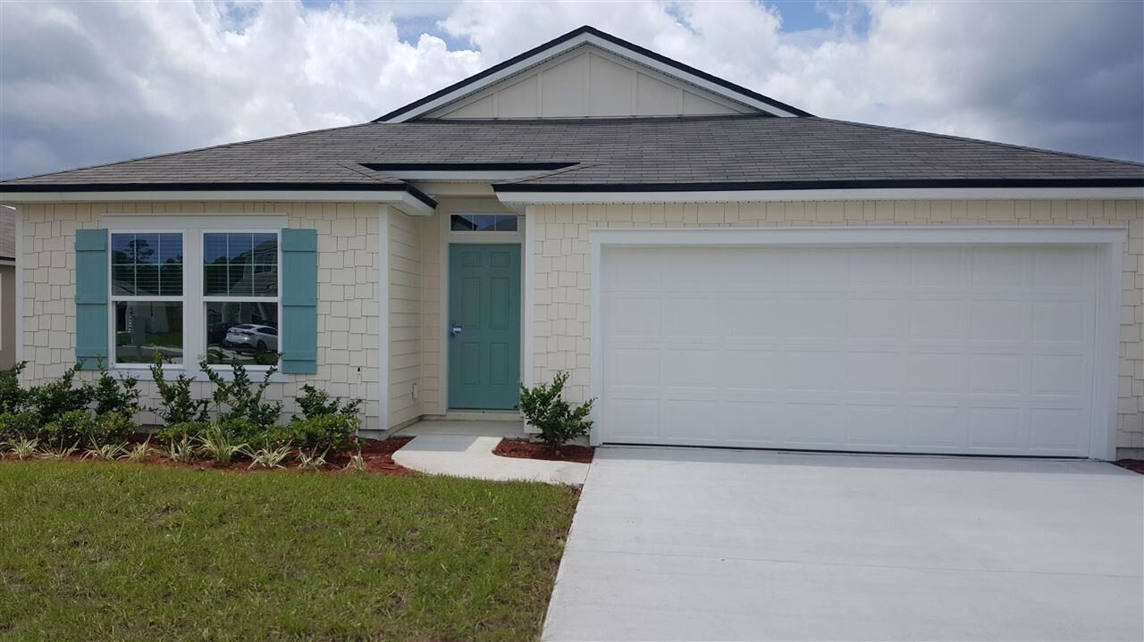 Property Photo: 201 Blue Creek Way FL 32086