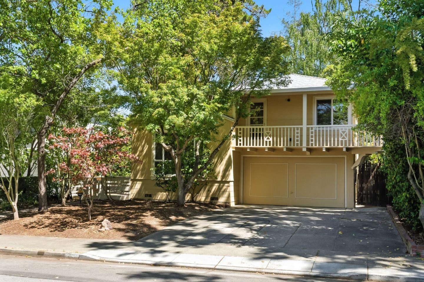 Property Photo: 409 Seville Way CA 94402