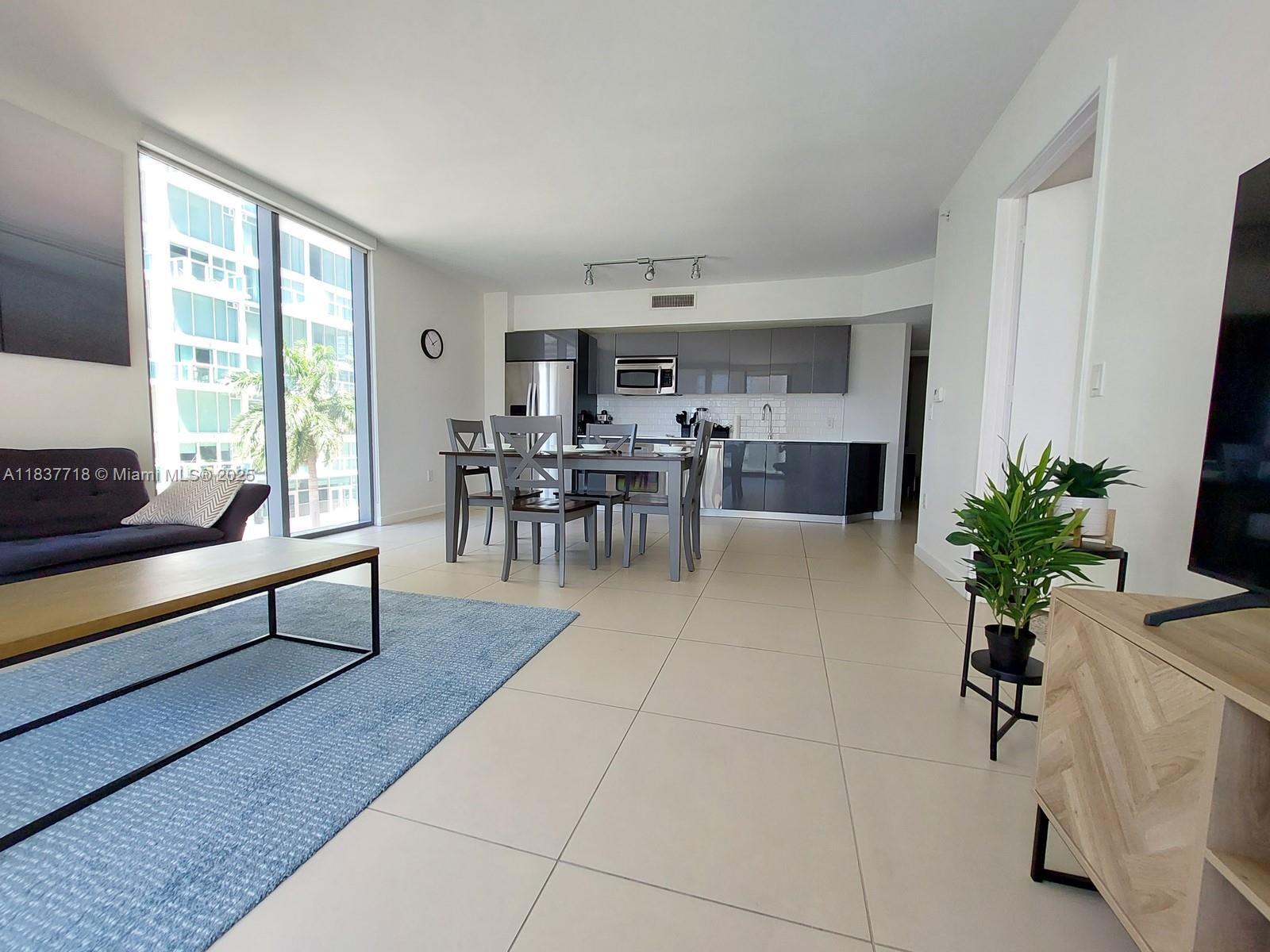 Property Photo:  31 SE 6th St 502  FL 33131 