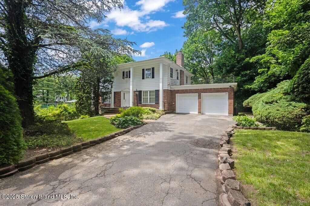 Property Photo: 154 Howard Avenue NY 10301