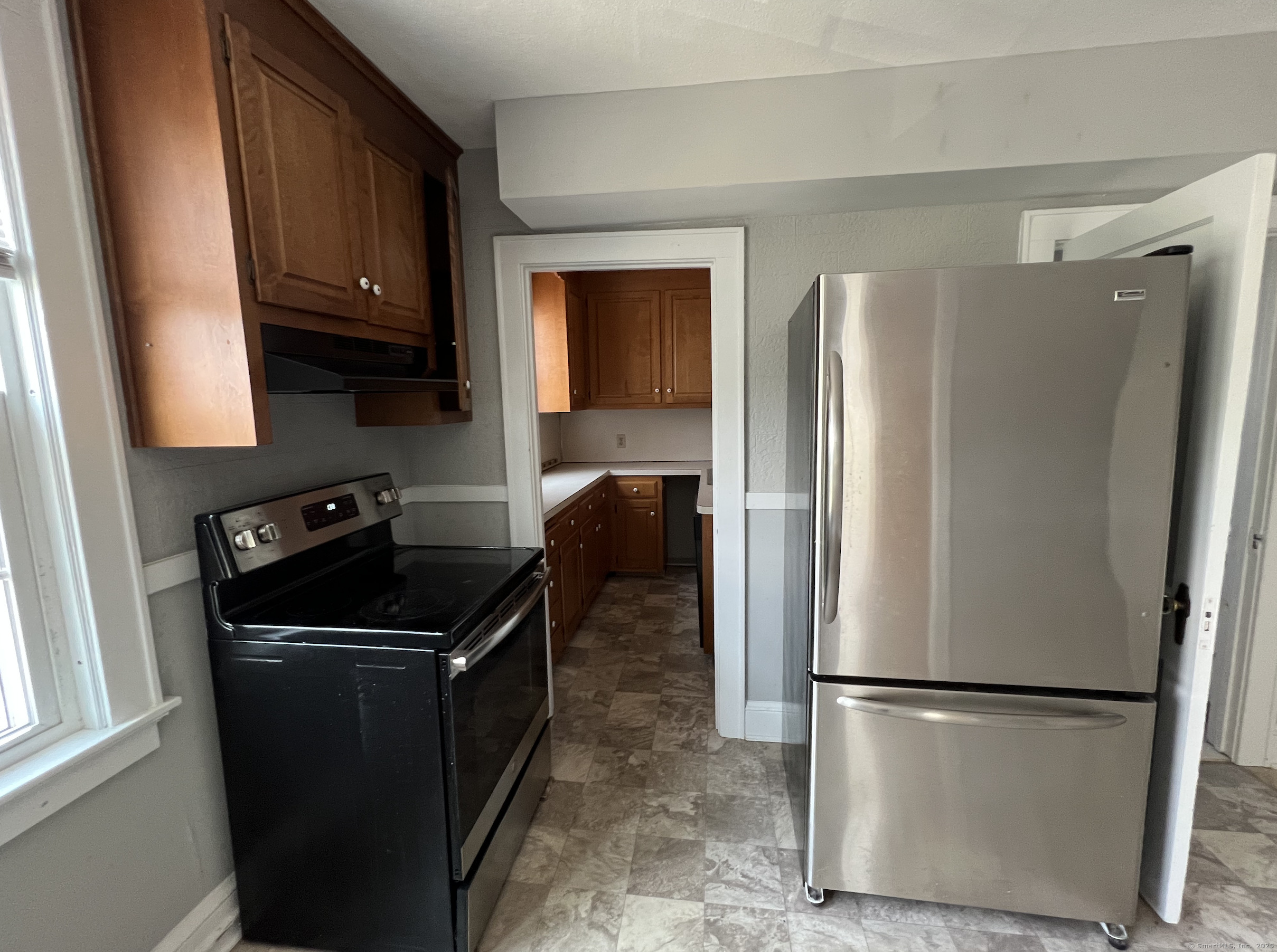 Property Photo: 861 Farmington Avenue 2nd Floor CT 06037