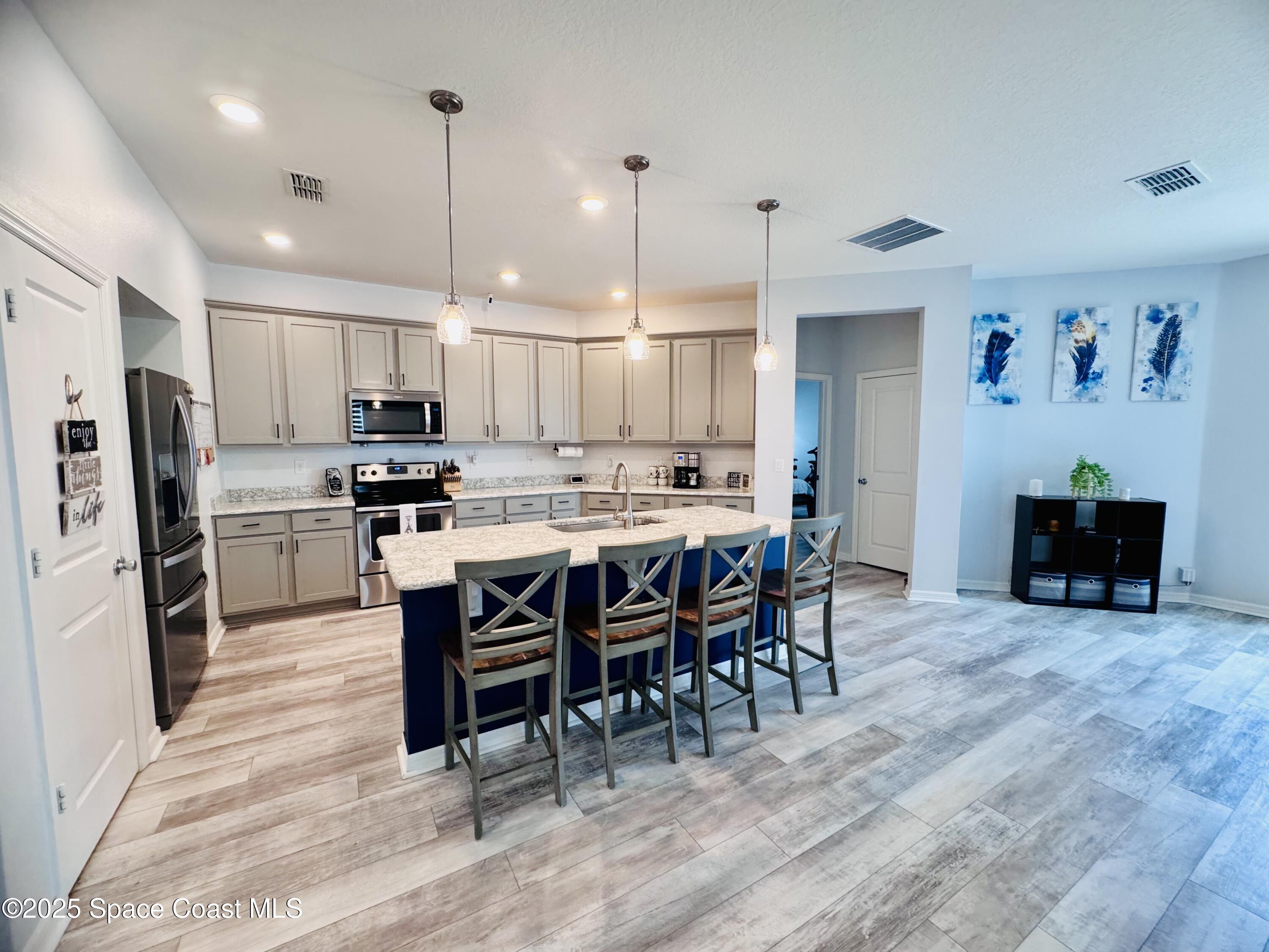 Property Photo: 1611 Orsi Place FL 32904