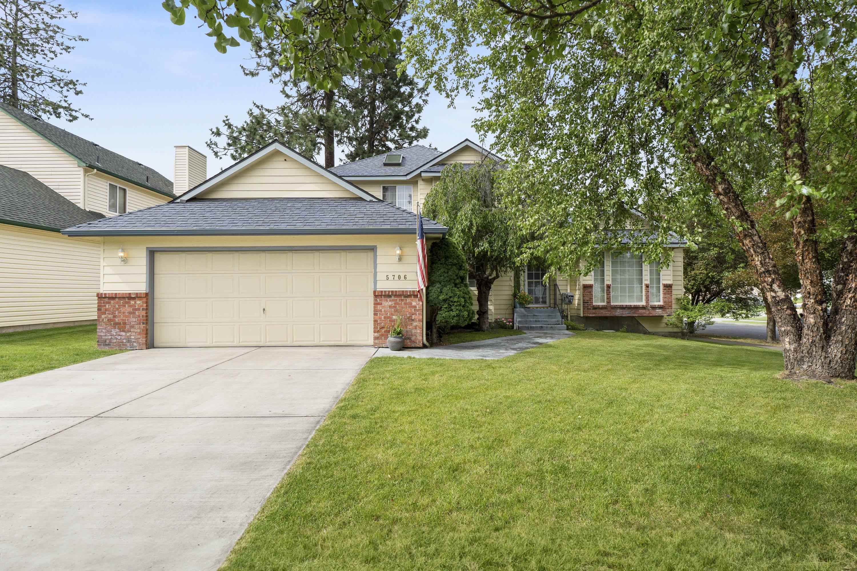 Property Photo: 5706 W Excell Ave WA 99208