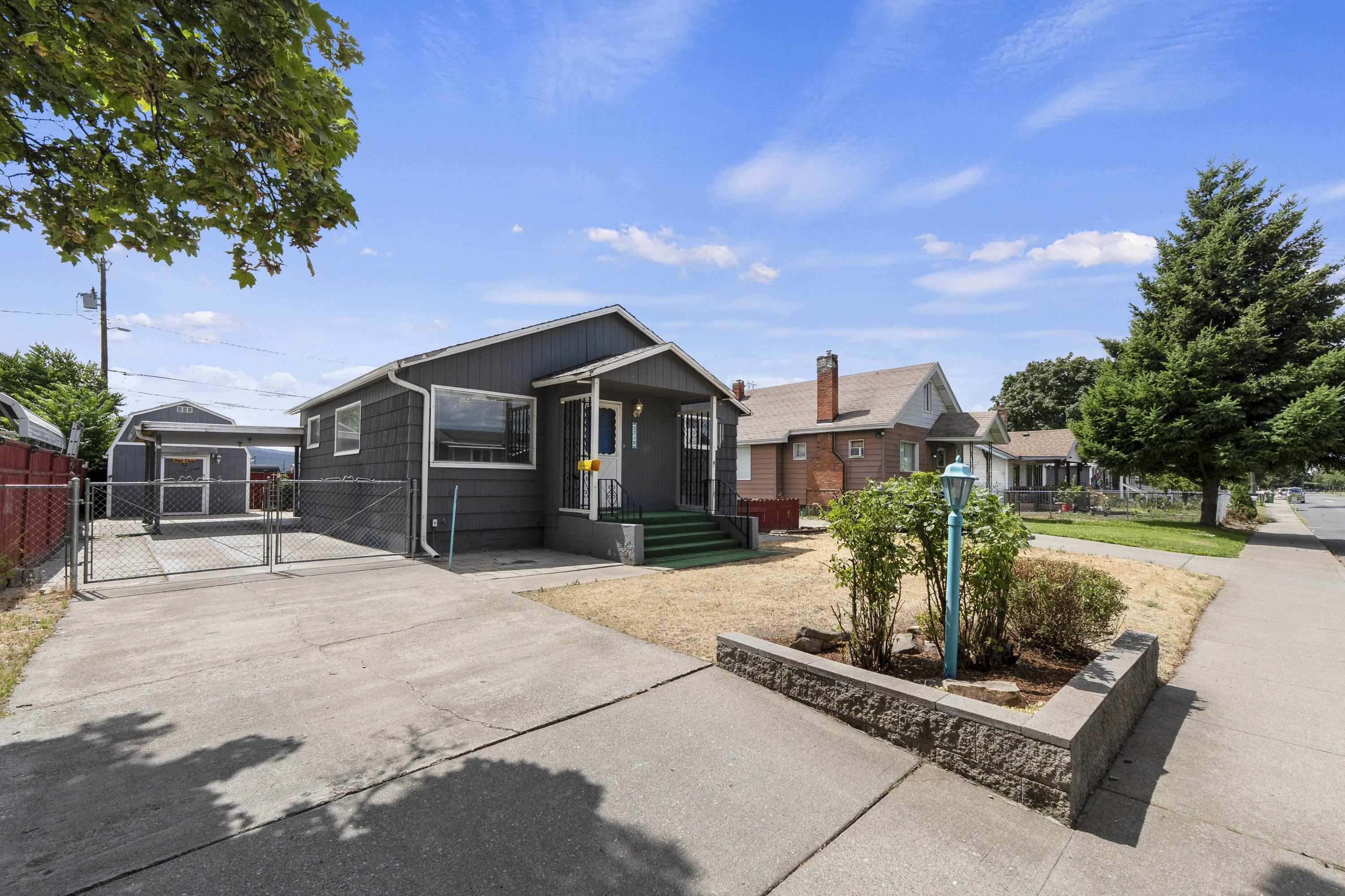Property Photo: 5218 E Commerce Ave WA 99212